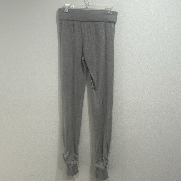 Lemon Cashmere Blend Ruffled Leg Joggers sz small - Picture 2 of 10